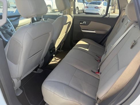 Used 2013 Ford Edge SE image 11