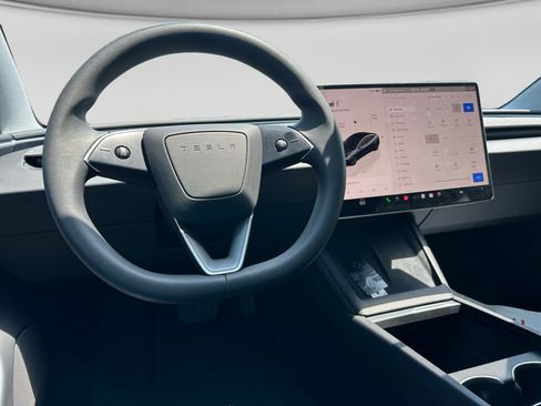 Used 2025 Tesla Model 3 Long Range AWD/4WD image 7