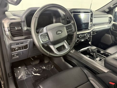 Used 2025 Ford F150 Lariat AWD/4WD image 17