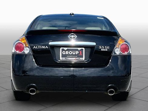 Used 2008 Nissan Altima 3.5 SE w/ Premium Pkg FWD image 4