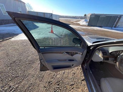 Used 2008 Mercedes-Benz E 350 Sedan image 22