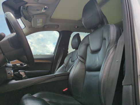 Used 2018 Volvo XC90 T6 Inscription w/ Convenience Package AWD/4WD image 16