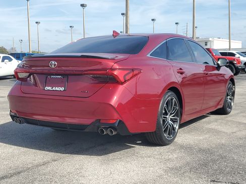 Used 2019 Toyota Avalon XSE w/ All Weather Liner Package image 8