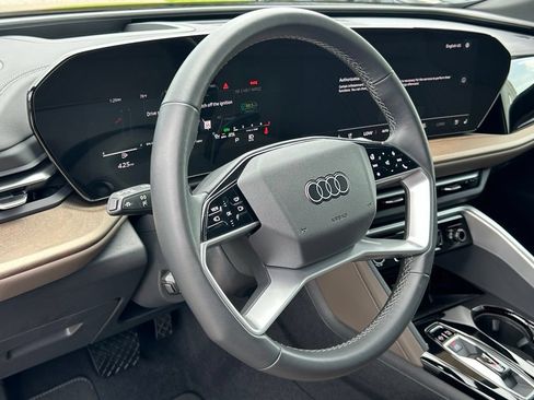 Used 2025 Audi Q5 Premium Plus AWD/4WD image 17
