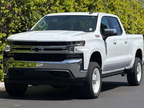 Used 2021 Chevrolet Silverado 1500 LT w/ Z71 Off-Road Package AWD/4WD image 8