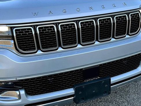 Used 2022 Jeep Wagoneer Series III image 28