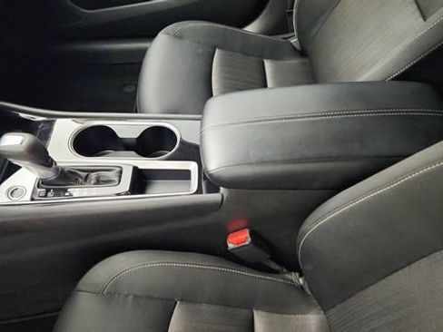 Used 2024 Nissan Altima 2.5 SV FWD image 12