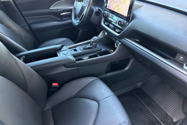 Used 2024 Toyota Grand Highlander AWD image 21