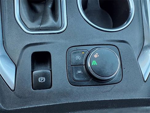 Used 2023 Chevrolet Traverse LT image 7