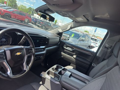 Used 2023 Chevrolet Silverado 1500 LT AWD/4WD image 26