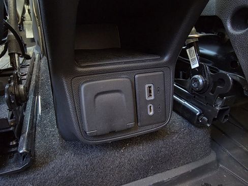 Used 2021 Buick Encore GX Essence w/ Advanced Technology Package image 27