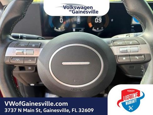 Used 2025 Hyundai Kona SEL AWD/4WD image 21