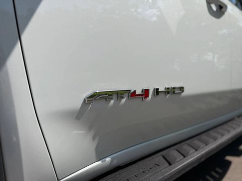 Used 2021 GMC Sierra 2500 AT4 w/ AT4 Premium Plus Package AWD/4WD image 53