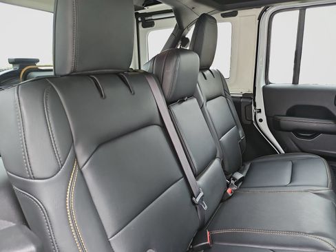 Used 2025 Jeep Wrangler Unlimited Sahara w/ Safety Group AWD/4WD image 46