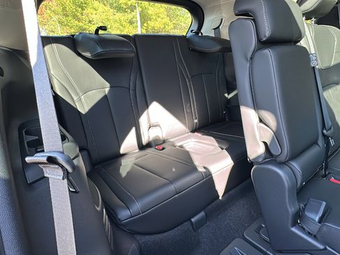 New 2026 INFINITI QX60 Luxe w/ Cargo Package image 11