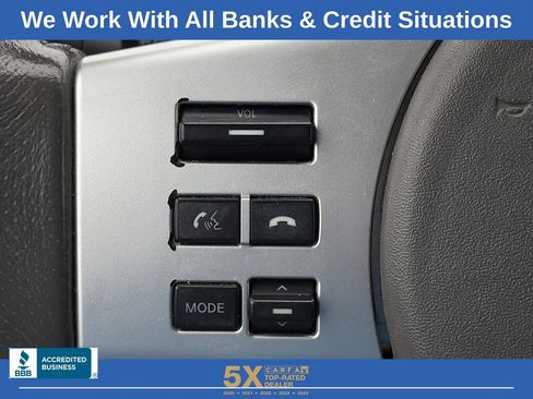 Used 2017 Nissan Frontier SL image 25