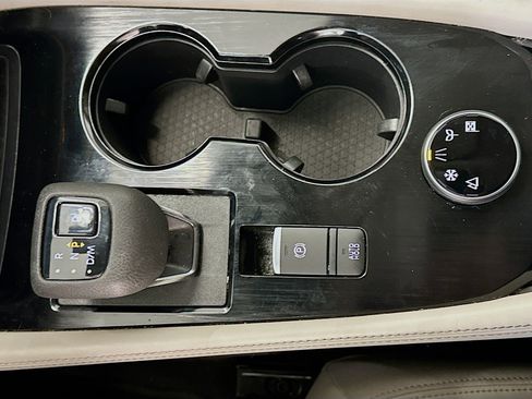 Used 2023 Nissan Rogue SL w/ SL Premium Package image 25