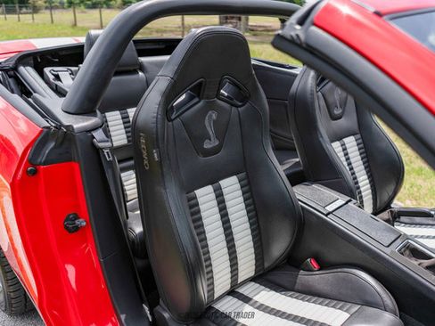 Used 2012 Ford Mustang Shelby GT500 w/ Electronics Pkg RWD image 47