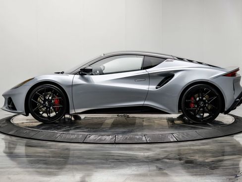 New 2026 Lotus Emira SE image 6