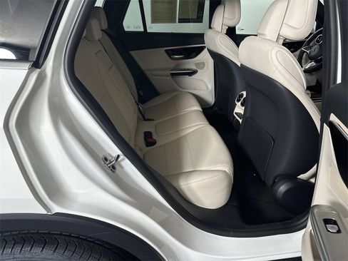 Certified 2026 Mercedes-Benz GLC 300 4MATIC image 17