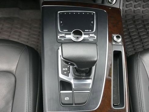 Used 2019 Audi Q5 2.0T Premium Plus w/ Premium Plus Package image 19