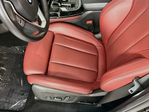 Used 2025 BMW X4 xDrive30i AWD/4WD image 19