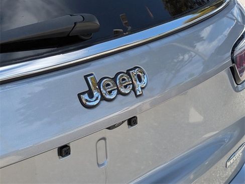 Used 2020 Jeep Compass Latitude image 13