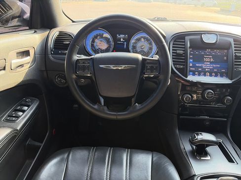 Used 2014 Chrysler 300 S RWD image 14