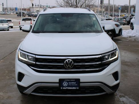 Certified 2021 Volkswagen Atlas SE image 2