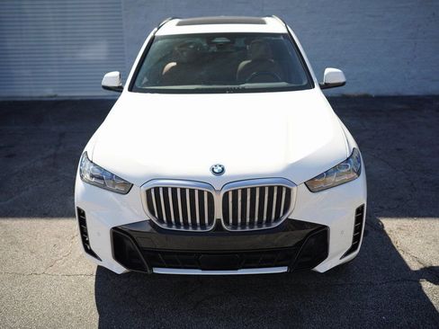 Used 2025 BMW X5 xDrive50e w/ M Sport Package image 6