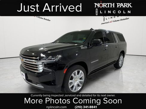Used 2023 Chevrolet Suburban High Country w/ Premium Package RWD image 1