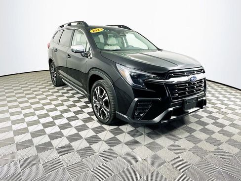Used 2023 Subaru Ascent Limited w/ Technology Package image 3