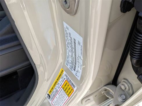 New 2025 Ford Bronco Outer Banks w/ Black Appearance Package image 35