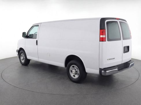 Used 2025 Chevrolet Express 3500 LT w/ LT Preferred Equipment Group RWD image 6