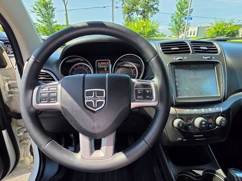 Used 2019 Dodge Journey Crossroad FWD image 15