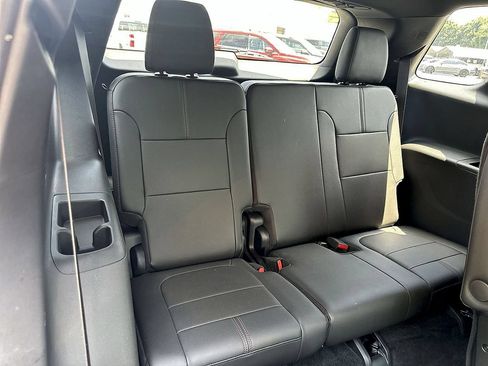 Used 2023 Chevrolet Traverse RS AWD/4WD image 27