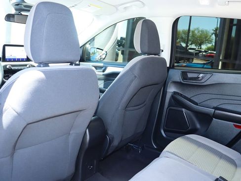 Used 2022 Ford Escape SE image 31