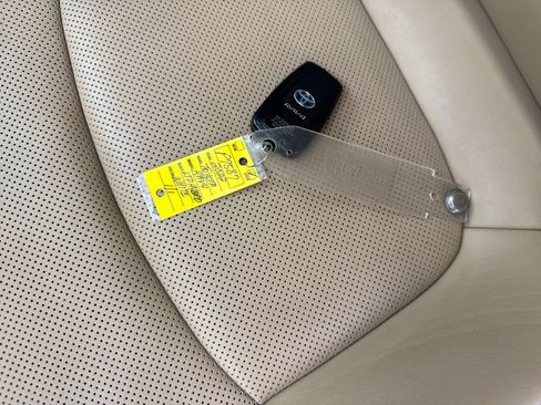 Used 2022 Toyota RAV4 Limited AWD/4WD image 36