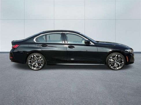Used 2026 BMW 330i xDrive Sedan w/ Premium Package AWD/4WD image 5