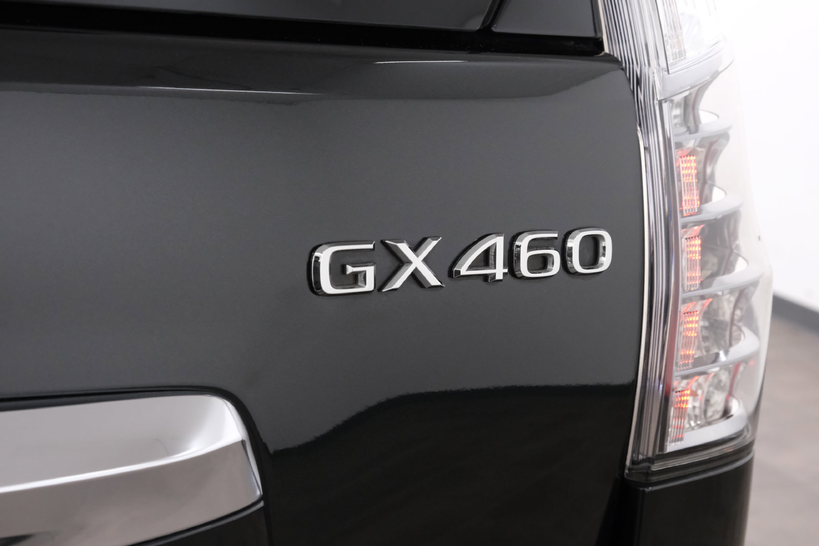 Used 2023 Lexus GX 460 Premium w/ Premium Package AWD/4WD image 5