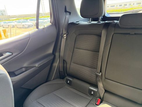 Used 2025 Chevrolet Equinox LT image 38