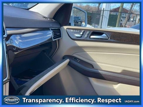 Used 2017 Mercedes-Benz GLS 450 4MATIC image 35