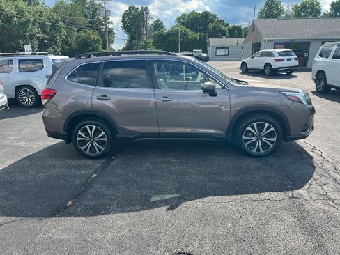 Used 2022 Subaru Forester Limited AWD/4WD image 4