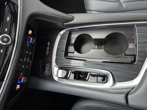 Certified 2023 Buick Enclave Essence w/ Experience Buick Package image 22