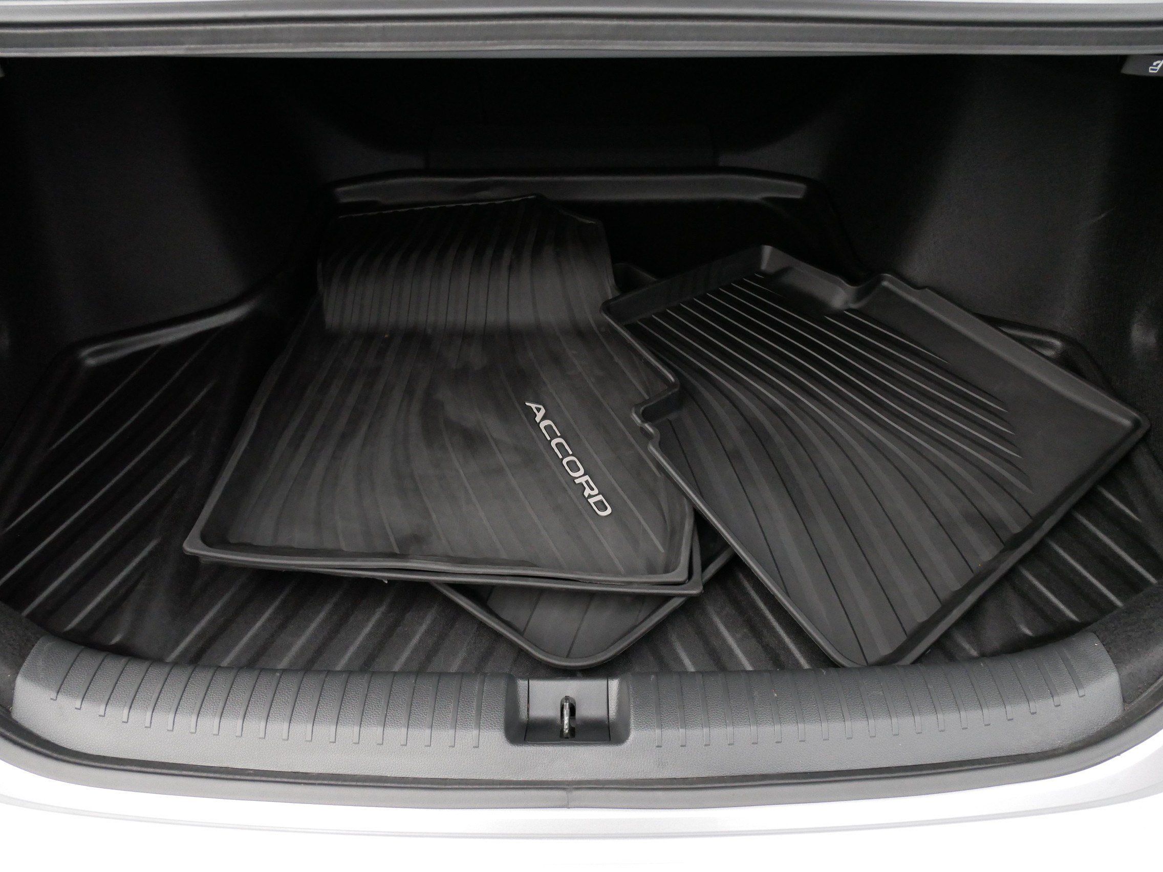 Used 2024 Honda Accord EX image 18