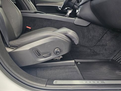 Certified 2022 Volvo XC90 T6 Inscription w/ Climate Package image 12