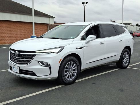 Used 2024 Buick Enclave Essence w/ LPO, Floor Liner Package image 3