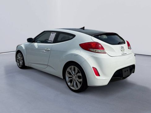 Used 2013 Hyundai Veloster w/ Style Pkg FWD image 5
