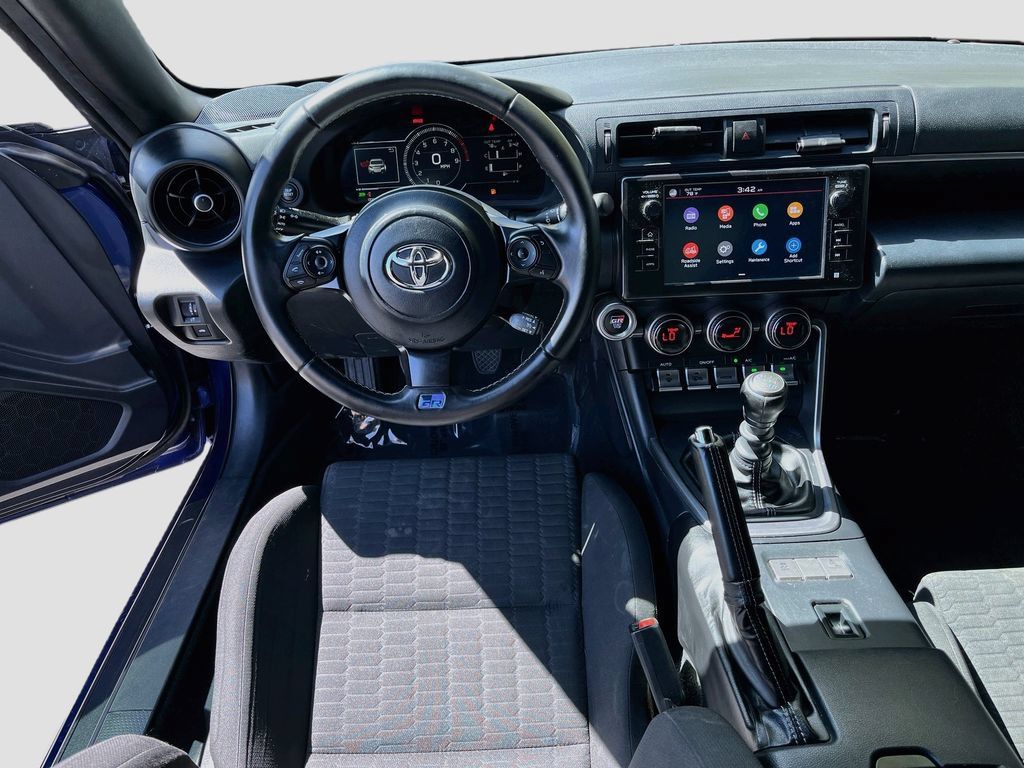 Used 2022 Toyota GR86 RWD image 20