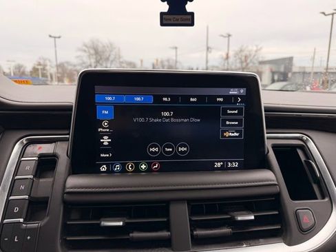 Used 2021 Chevrolet Tahoe LT w/ LT Signature Package image 32